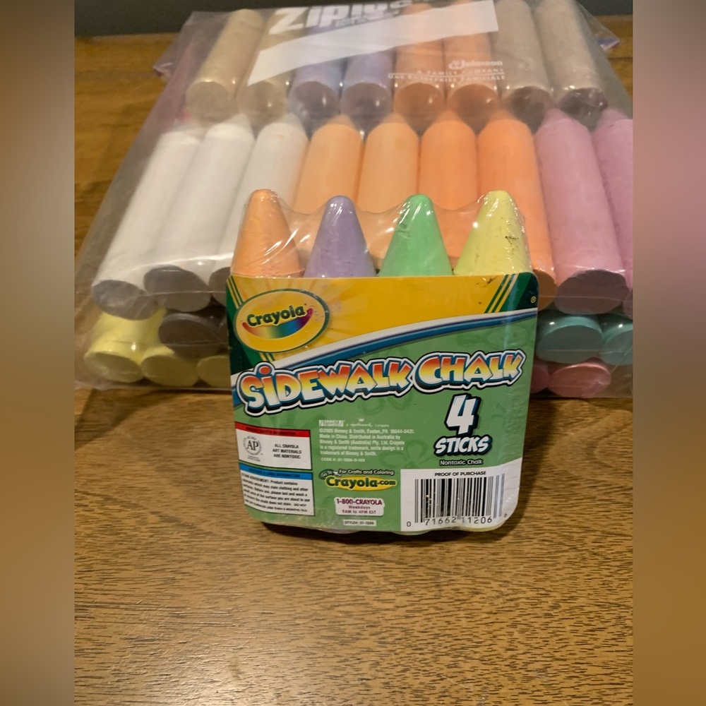 Crayola Sidewalk Chalk, 56 Pieces, 4-9 count new, 2-8 count new & 1-4 count new